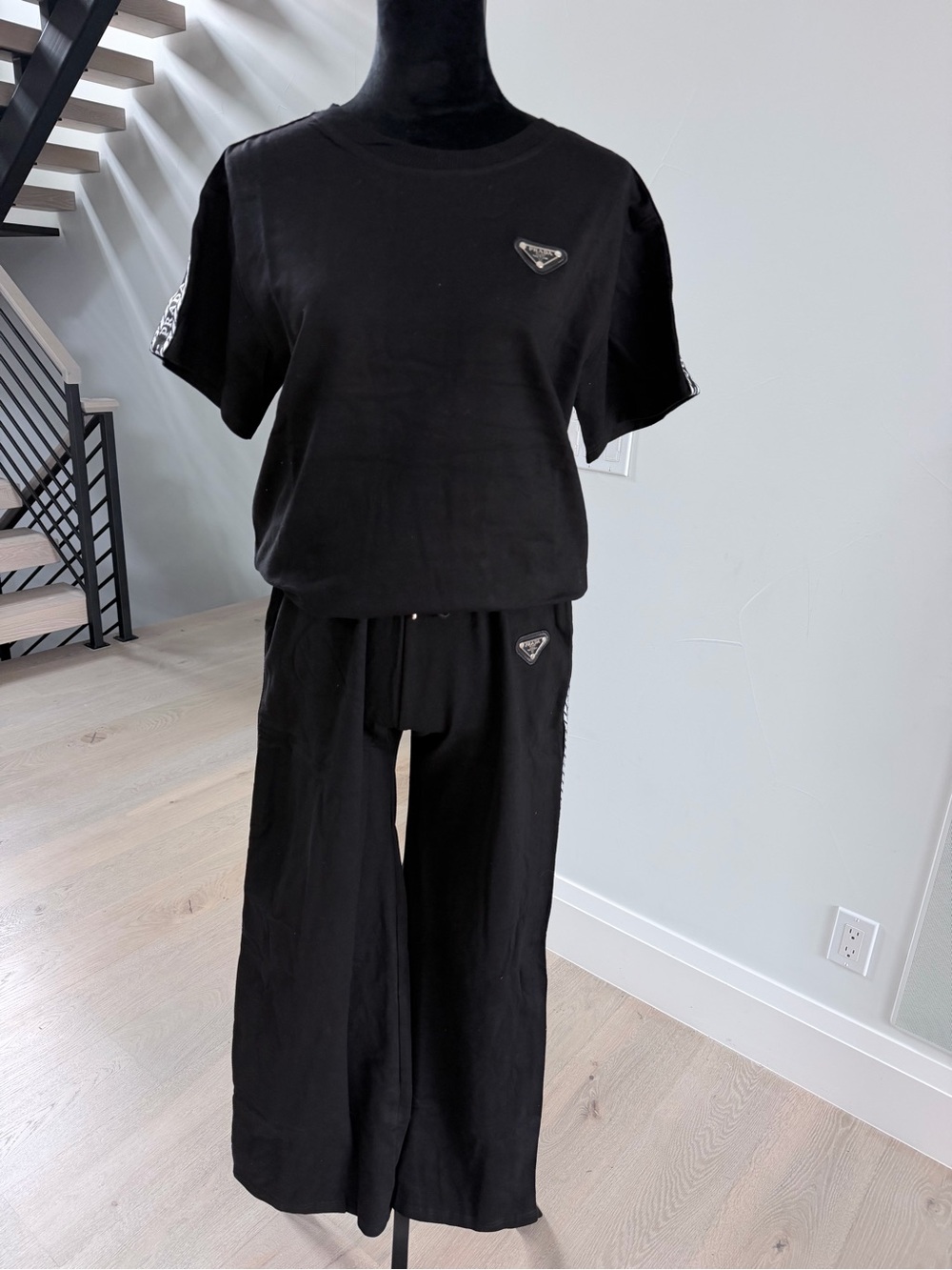 Black Wide-Leg Pants and matching Tee Set size S